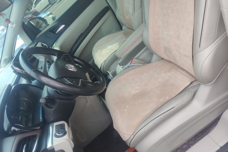 Used Buick GL8 2022 Land Business Class 652T Luxury Model Left Front Seat