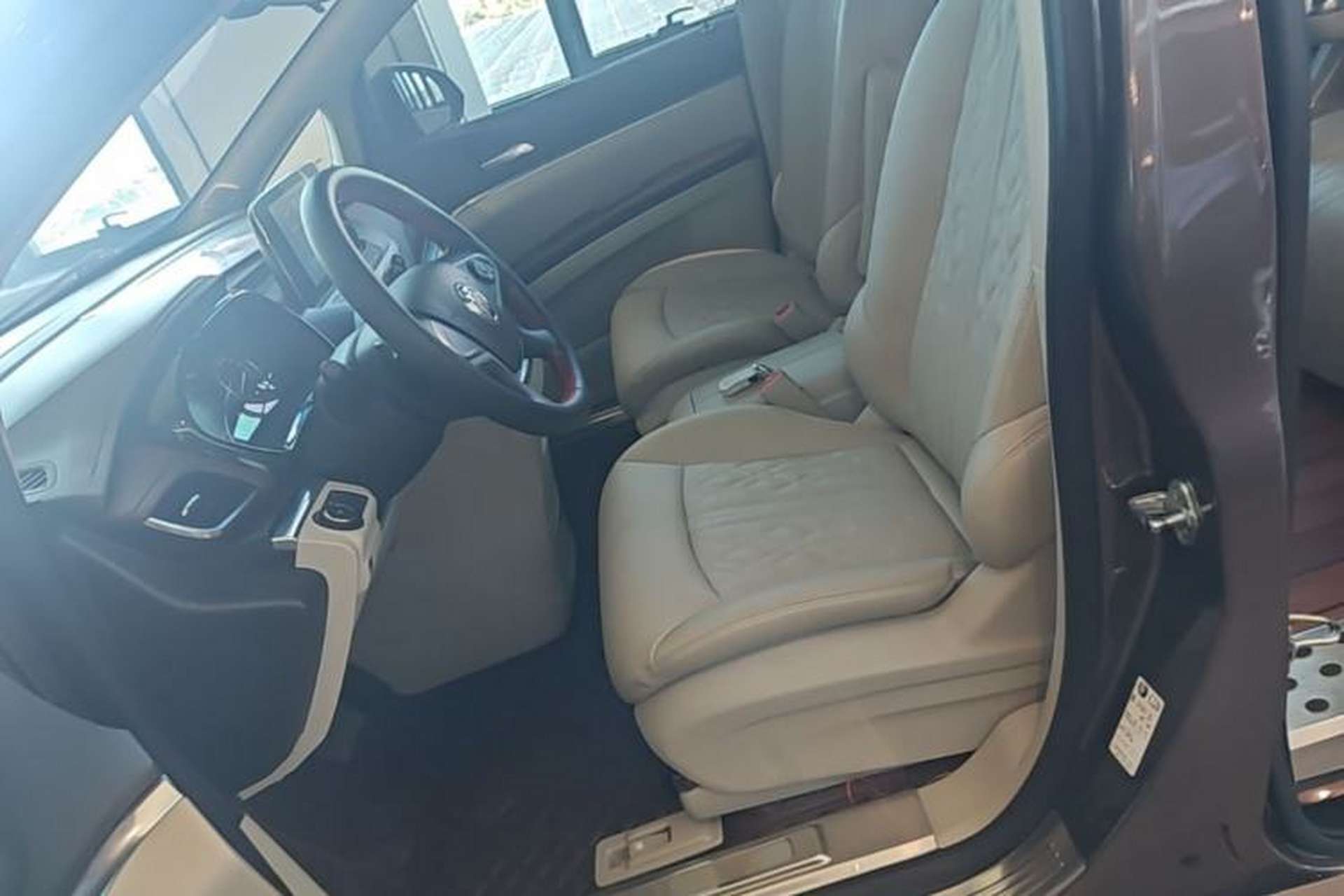 Used Buick GL8 2022 Land Cruiser Executive Class 652T Comfort Model Left Front Seat