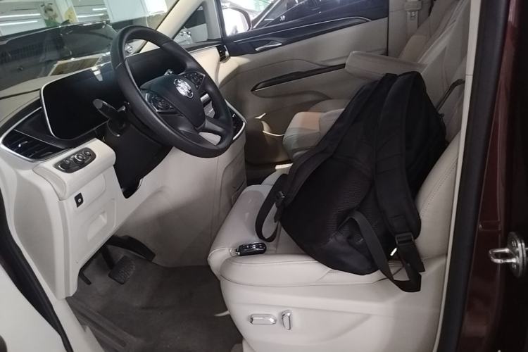 Used Buick GL8 2022 ES Landtrek 653T Comfort Edition Left Front Seat