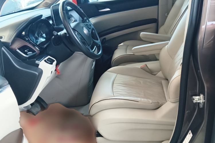 Used Buick GL8 2022 Land Business Class 652T Luxury Model Left Front Seat