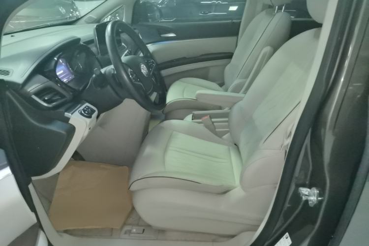 Used Buick GL8 2022 Land Business Class 652T Luxury Model Left Front Seat