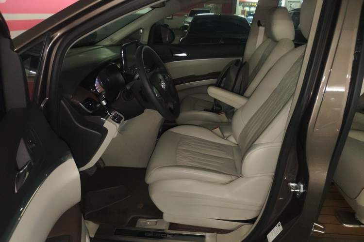 Used Buick GL8 2022 Land Business Class 652T Luxury Model Left Front Seat