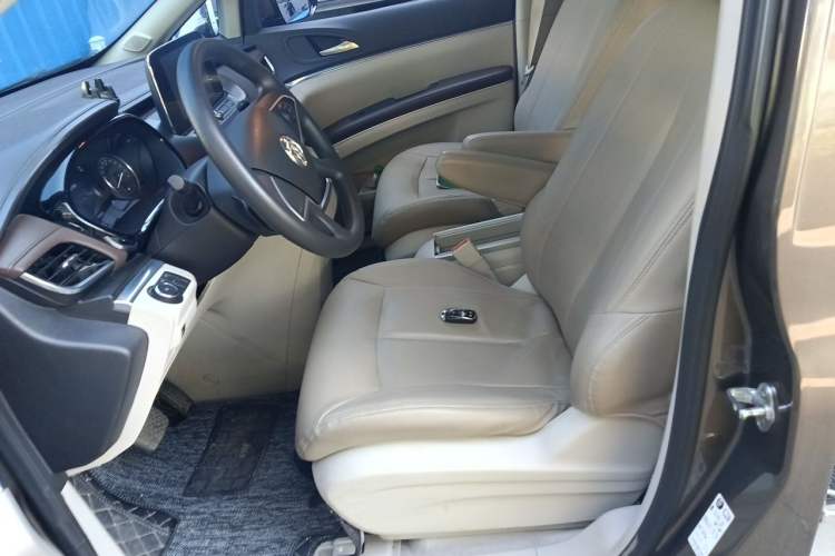 Used Buick GL8 2022 Land Cruiser Executive Class 652T Comfort Model Left Front Seat