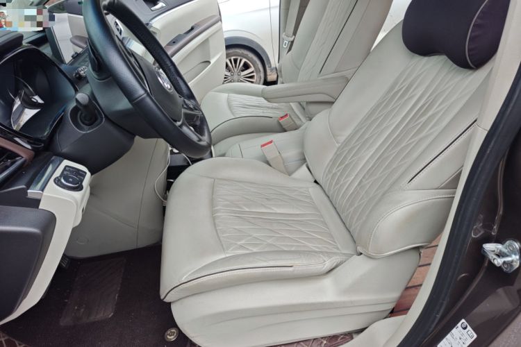 Used Buick GL8 2022 Land Business Class 652T Luxury Model Left Front Seat