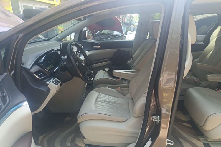 Used Buick GL8 2022 Land Business Class 652T Luxury Model Left Front Seat
