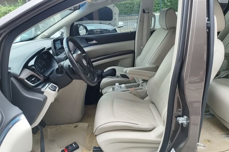 Used Buick GL8 2022 Land Business Class 652T Luxury Model Left Front Seat