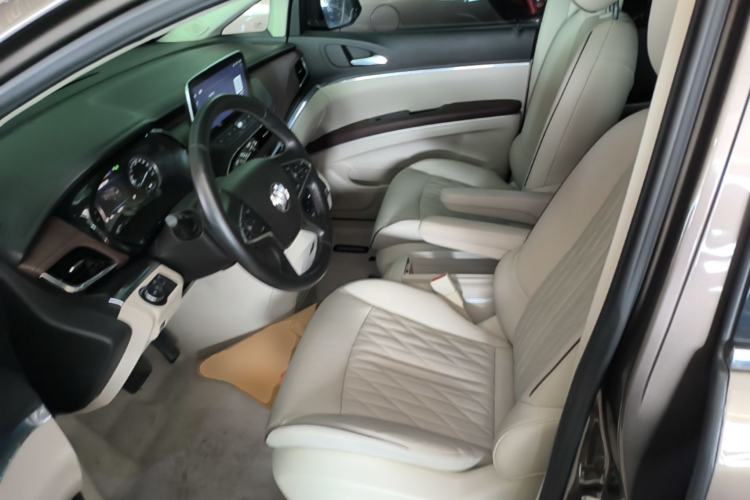 Used Buick GL8 2022 Land Business Class 652T Luxury Model Left Front Seat