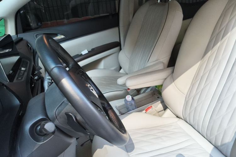 Used Buick GL8 2022 Land Business Class 652T Luxury Model Left Front Seat