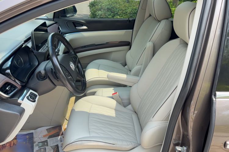 Used Buick GL8 2022 Land Business Class 652T Luxury Model Left Front Seat