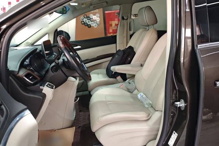 Used Buick GL8 2022 Land Business Class 652T Luxury Model Left Front Seat