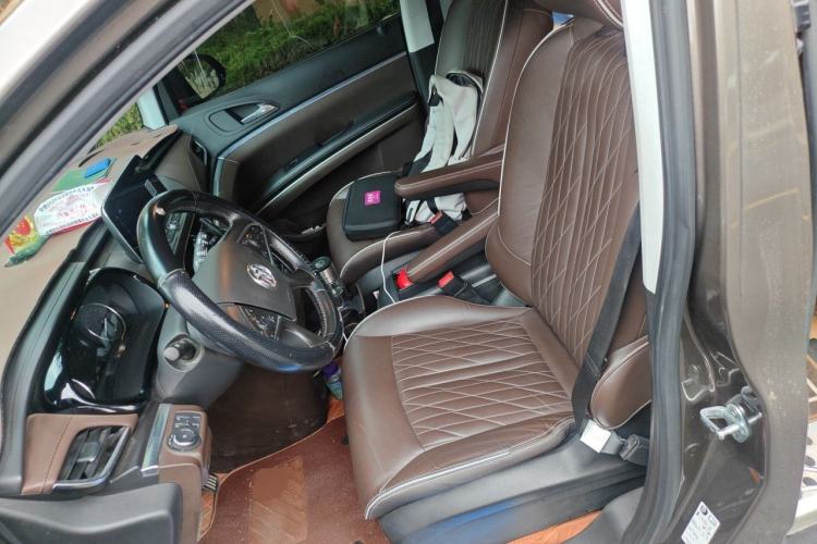 Used Buick GL8 2022 Land Business Class 652T Luxury Model Left Front Seat