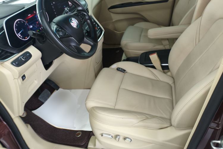 Used Buick GL8 2022 ES Landtrek 653T Luxury Edition Left Front Seat