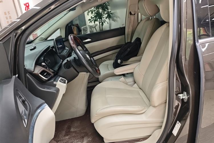 Used Buick GL8 2022 Land Business Class 652T Luxury Model Left Front Seat
