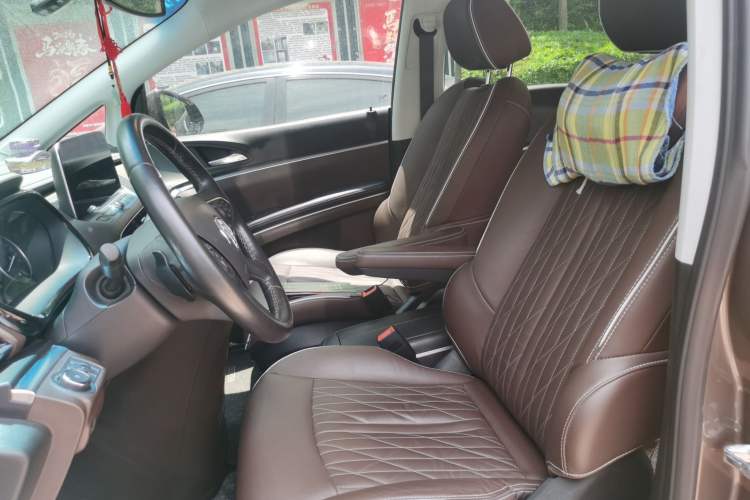 Used Buick GL8 2022 Land Business Class 652T Luxury Model Left Front Seat