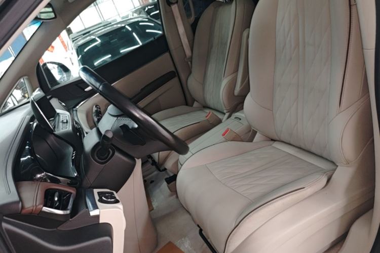 Used Buick GL8 2022 Land Business Class 652T Luxury Model Left Front Seat