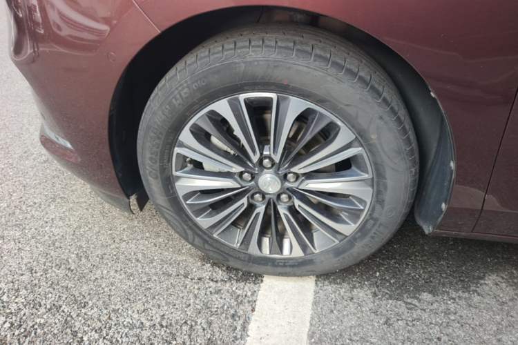 Used Buick GL8 2022 ES Land Cruiser 653T Luxury Model Left Front Wheel Hub