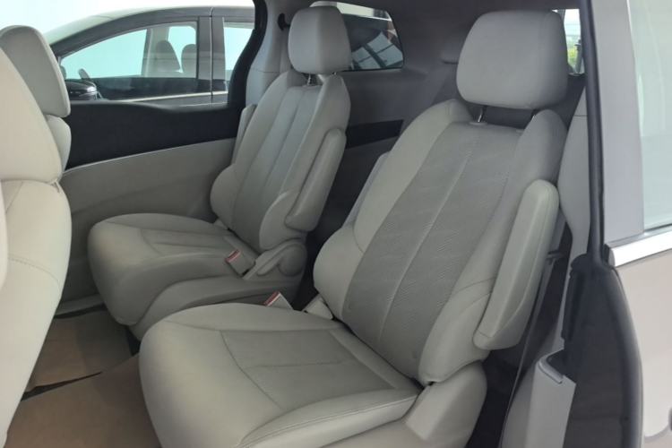 Used Buick GL8 2022 Land Cruiser Executive Class 652T Comfort Model Left Rear Seat