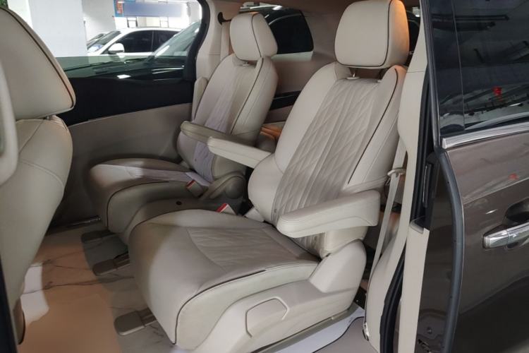 Used Buick GL8 2022 Land Executive Class 652T Prestige Model Left Rear Seat