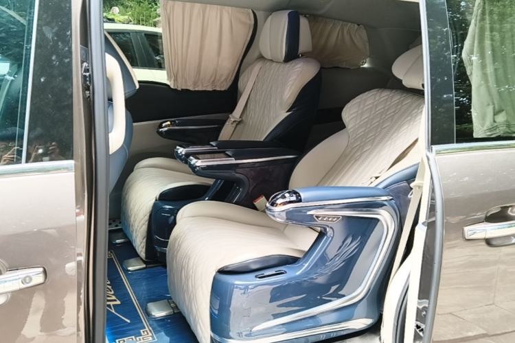 Used Buick GL8 2022 Land Business Class 652T Luxury Model Left Rear Seat