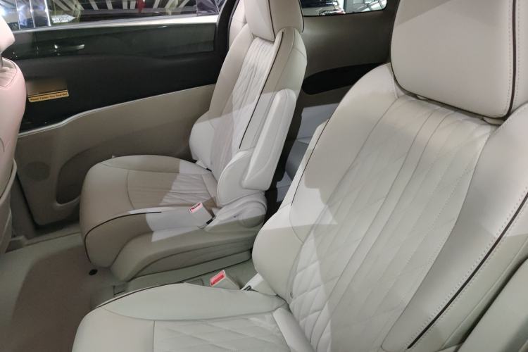 Used Buick GL8 2022 Land Business Class 652T Luxury Model Left Rear Seat