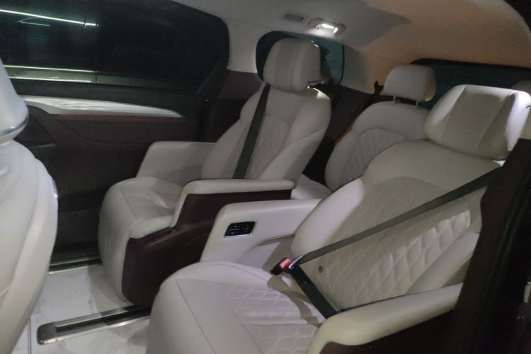 Used Buick GL8 2022 Facelift Avenir Aivia Six-Seat Deluxe Edition Left Rear Seat