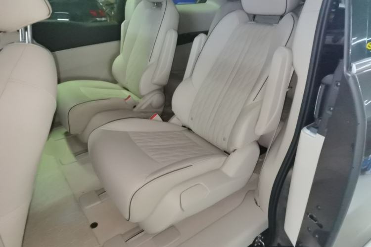 Used Buick GL8 2022 Land Business Class 652T Luxury Model Left Rear Seat