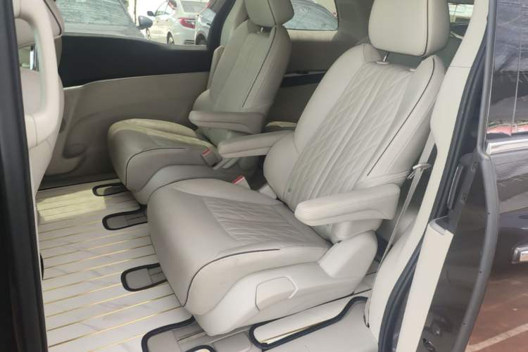 Used Buick GL8 2022 Land Business Class 652T Luxury Model Left Rear Seat