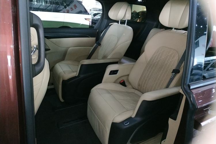 Used Buick GL8 2022 ES Land Cruiser 653T Luxury Model Left Rear Seat