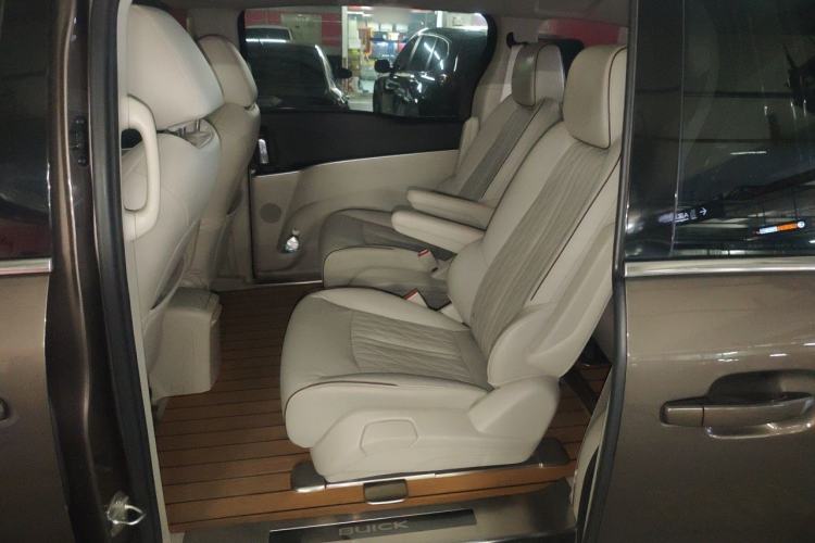 Used Buick GL8 2022 Land Business Class 652T Luxury Model Left Rear Seat