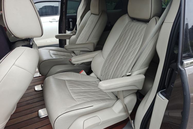 Used Buick GL8 2022 Land Business Class 652T Luxury Model Left Rear Seat