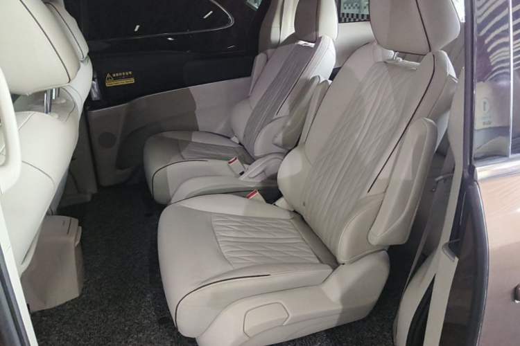 Used Buick GL8 2022 Land Business Class 652T Luxury Model Left Rear Seat