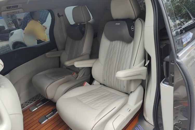 Used Buick GL8 2022 Land Business Class 652T Luxury Model Left Rear Seat
