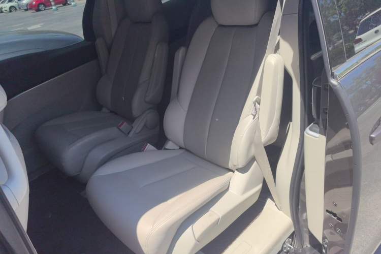 Used Buick GL8 2022 Land Business Class 652T Smart Deluxe Model Left Rear Seat