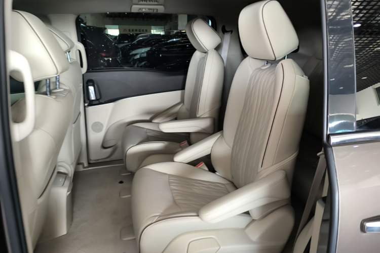 Used Buick GL8 2022 Land Business Class 652T Luxury Model Left Rear Seat