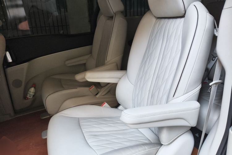 Used Buick GL8 2022 Land Business Class 652T Luxury Model Left Rear Seat