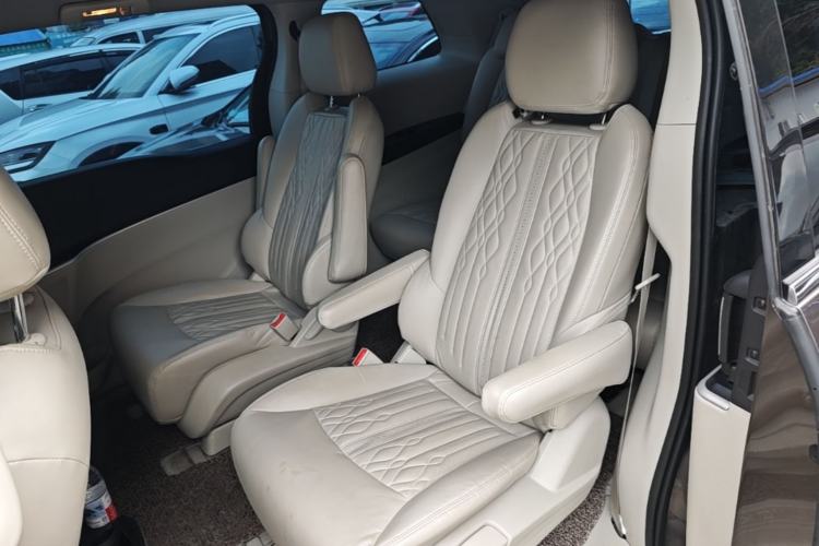 Used Buick GL8 2022 Land Cruiser Executive Class 652T Comfort Model Left Rear Seat