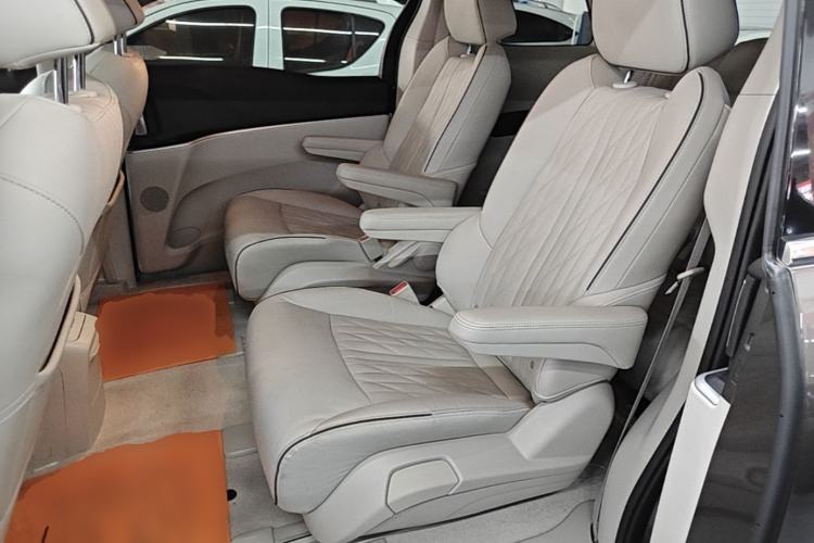 Used Buick GL8 2022 Land Business Class 652T Luxury Model Left Rear Seat