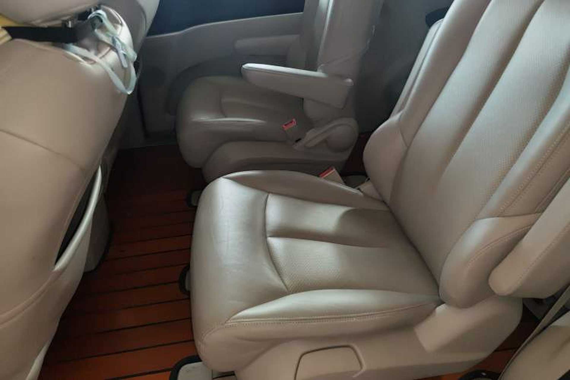 Used Buick GL8 2022 Land Cruiser Executive Class 652T Comfort Model Left Rear Seat
