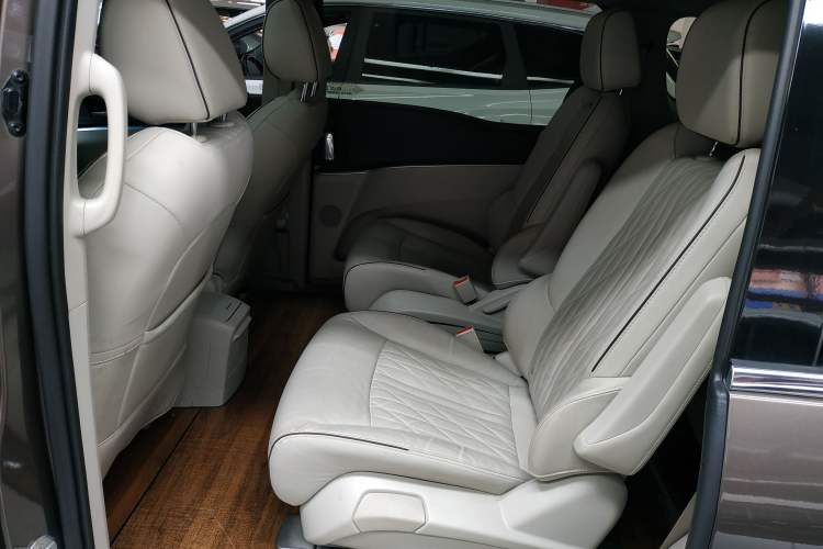 Used Buick GL8 2022 Land Business Class 652T Luxury Model Left Rear Seat