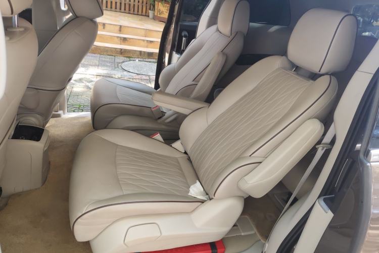 Used Buick GL8 2022 Land Cruiser Executive Class 652T Comfort Model Left Rear Seat