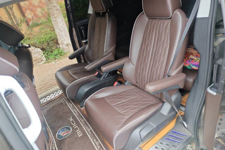 Used Buick GL8 2022 Land Business Class 652T Luxury Model Left Rear Seat