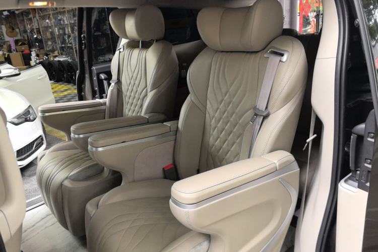 Used Buick GL8 2022 Land Cruiser Executive Class 652T Comfort Model Left Rear Seat