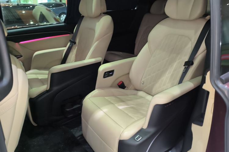 Used Buick GL8 2022 ES Land Cruiser 653T Smart Luxury Model Left Rear Seat