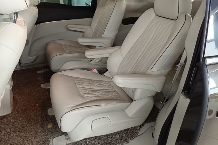 Used Buick GL8 2022 Land Business Class 652T Luxury Model Left Rear Seat