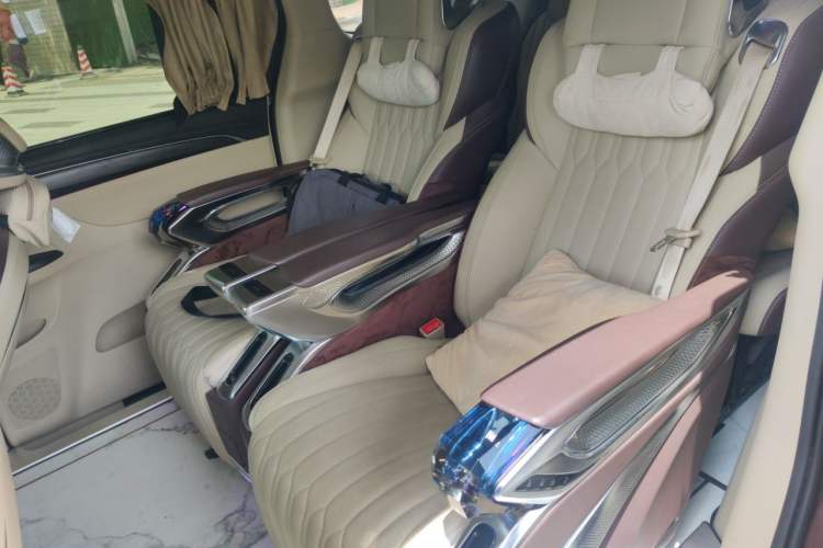 Used Buick GL8 2022 ES Landtrek 653T Luxury Edition Left Rear Seat