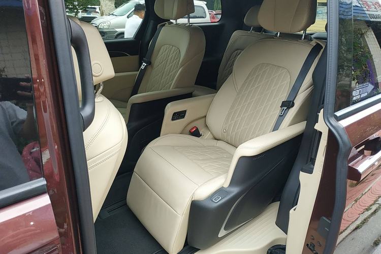 Used Buick GL8 2022 ES Land Cruiser 653T Luxury Model Left Rear Seat