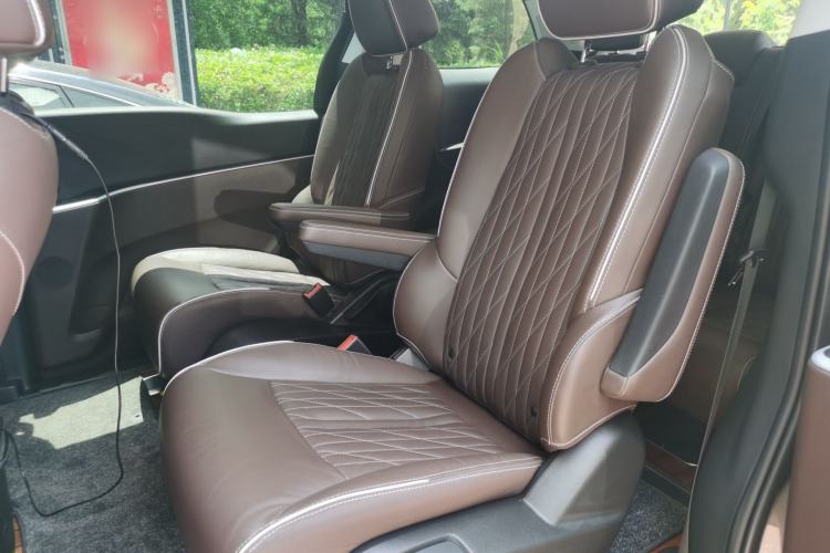 Used Buick GL8 2022 Land Business Class 652T Luxury Model Left Rear Seat