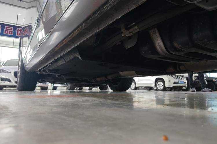 Used Buick GL8 2022 Land Executive Class 652T Prestige Model Left Side Sill