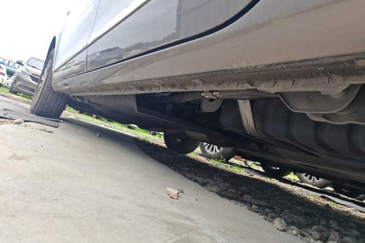 Used Buick GL8 2022 Land Business Class 652T Luxury Model Left Side Sill