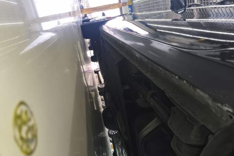 Used Buick GL8 2022 Land Cruiser Executive Class 652T Comfort Model Left Side Sill